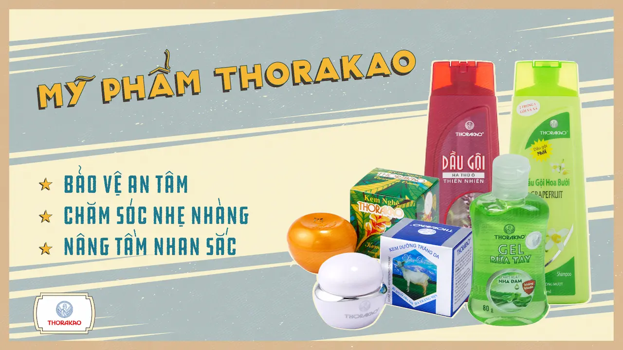 Sữa Tắm Dưỡng Ẩm Hương Hoa Thorakao Có 1 Tinh Chất Dưỡng Ẩm Shea Butter Có Thành Phần Chiết Xuất Từ Quả Bơ Kết Hợp Với Ion Bạc (Ag+) Giúp Kháng Khuẩn Xâm Nhập Trên Da.